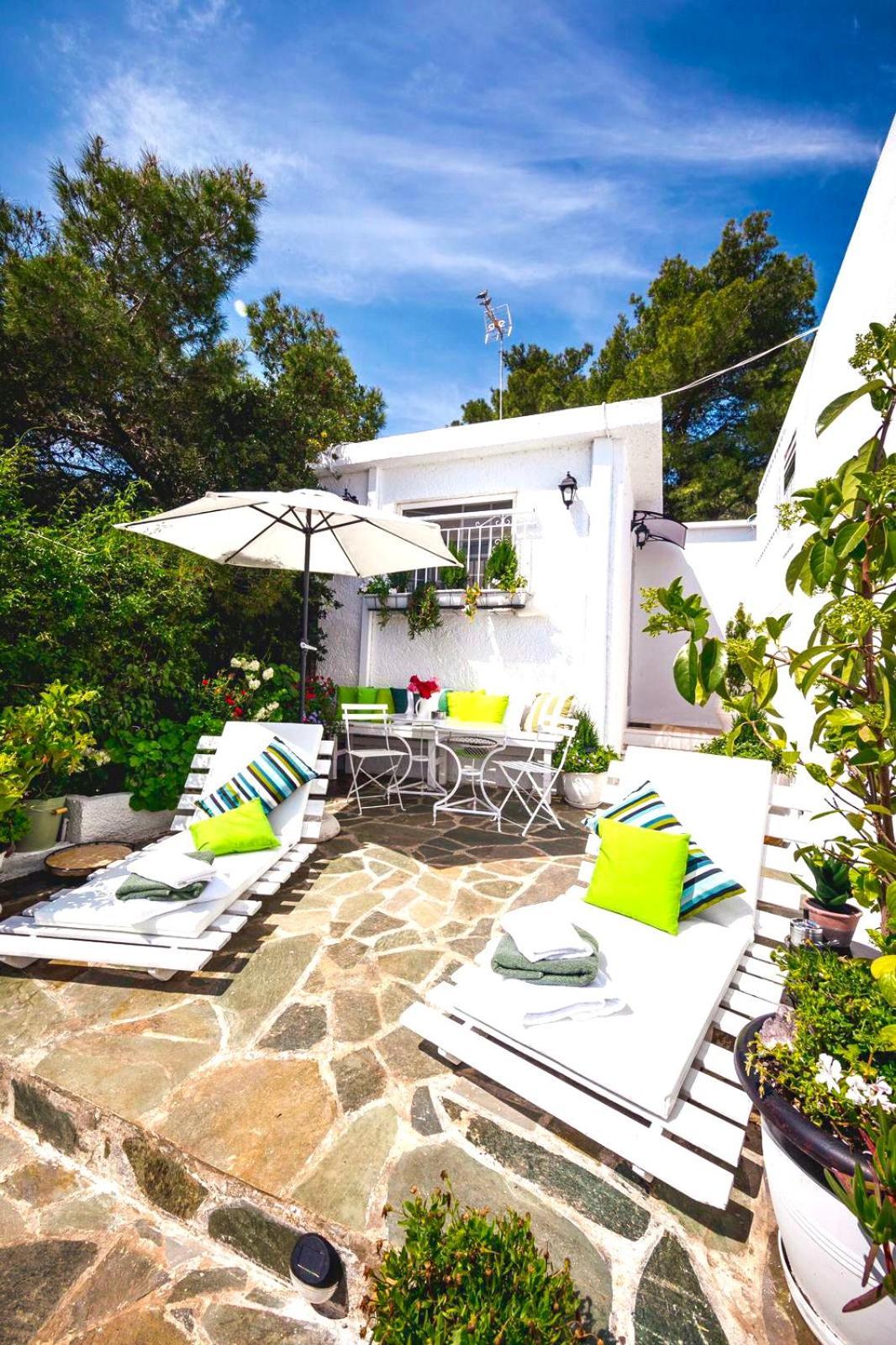 Cute Tiny House Villa Rafina  Exterior photo